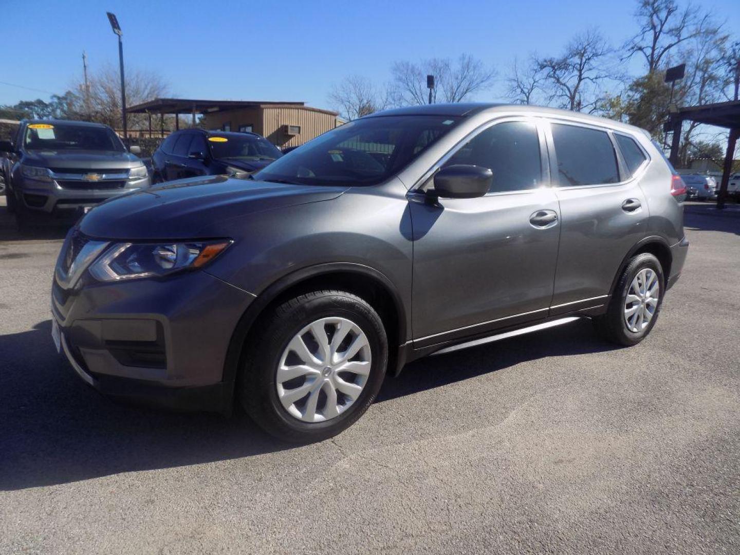 2020 GRAY NISSAN ROGUE S (5N1AT2MT6LC) with an 2.5L engine, Continuously Variable transmission, located at 830 E. Canino Rd., Houston, TX, 77037, (281) 405-0440, 38.358219, -81.729942 - Photo#7